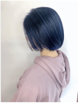 リル(LiL) ボブスタイル　メッシュ　ブルーブラック