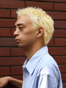 ガズル ハラジュク(GUZZLE HARAJUKU) メンズ　ブロンドヘアーの刈り上げないスパイキーショート