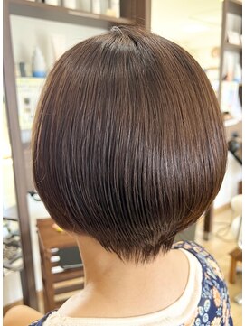 ヘアルームブル(Hair Room Bull) すっきりショートボブ