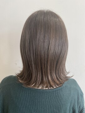 ネオリーブシェリエ 浅草店(Neolive cherie) 【外ハネミディ】グレージュカラー　外ハネボブ