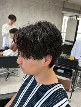 シャイン 大宮(SHINE) メンズカット/パーマ/ヘッドスパ/ブリーチ/眉毛/韓国/大宮/Men's