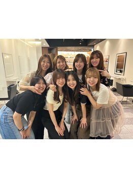 女性ならではの繊細な感覚で、女性らしい柔らかい雰囲気を引き立たせるスタイルをご提案♪韓国スタイルも◎