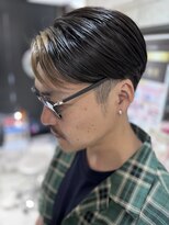 シーズナル&nbsp;メンズツーブロックショートセンターパート