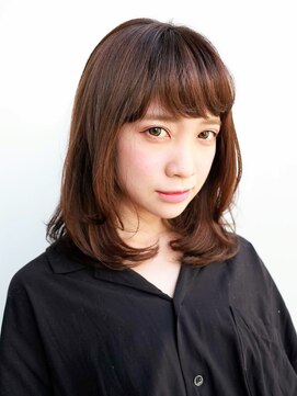 ルティア(Lutia) 重めバング 小顔へア ショコラブラウン★★