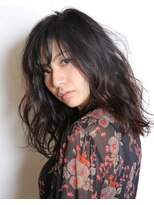 ルミナ オーガニックヘアー(LU3NA organic hair) ダークカラーが目を惹くナチュラルモードミディ