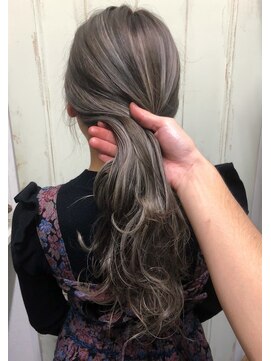 ヘアスペース リズム グリーン(Hair space Rizm green) ハイライトカラー