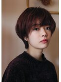 短すぎないラフショートとレッドブラウン