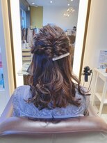 アーチ(ARCH) ハーフアップアレンジ