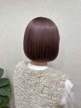 サク(Sac.) sac. みつよ ラベンダーカラー×ぱつっとボブ