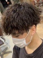 フィフスワン(fifth one)&nbsp;波巻きパーマメンズパーマメンズヘアツーブロックツイストパーマ