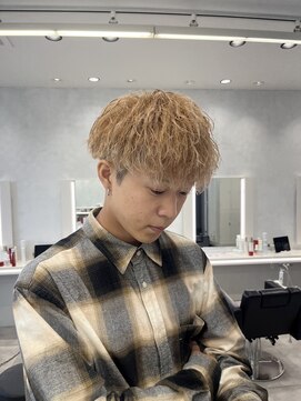 ルースト 西院店(ROOST) スパイキーショート ミルクティーベージュ