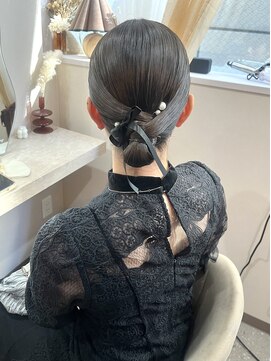 ミラ(Mila) 艶々タイトアップヘア♪結婚式お呼ばれオケージョンヘア