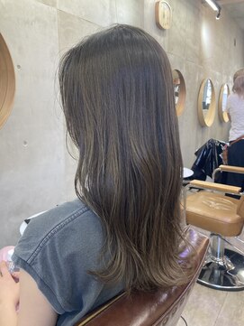ソルトウォーター(SALT WATER) グレージュ/ハイライト/レイヤーカット/韓国/ツヤ感
