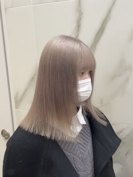 リー 梅田(Lee) ホワイトグレージュ/ハイトーン/ホワイトベージュ/ブリーチ