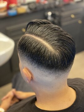 ジェイド(JADE) スキンフェード、ハードパート