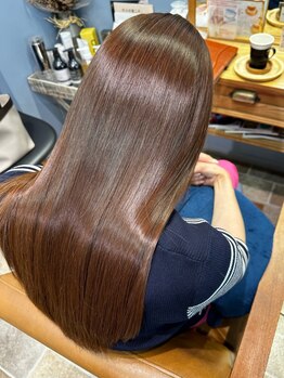 イスコ(ISCO)の写真/大好評の秘密は、髪本来の艶や質感を取り戻す成分◎取り扱いの珍しい"トトノエトリートメント"を使用♪