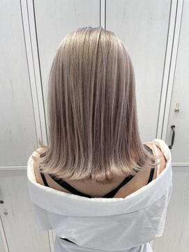 ホープ(hope) ホワイトベージュ【梅田｜Yu-ki】