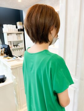 キャアリー(Caary) 福山Caary20代30代40代50代60代ショートヘア小顔補正立体カット