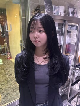 ウム(UMM) レイヤーカット / 韓国ヘア / ブルーブラック