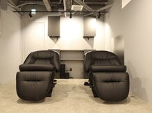 ガイ ラタン ウエスト(GUY lattan west)の雰囲気(マイクロバブルサービスフルフラットシャンプー台でリラックス♪)