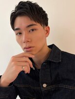 リリット(ReLit)&nbsp;波巻きツイストスパイラル刈り上げセンターパートフェザーパーマ