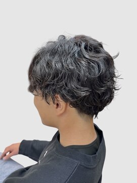 クオリス 上板橋店(QUALIS) 20代30代◎刈り上げ緩スパイラルパーマ