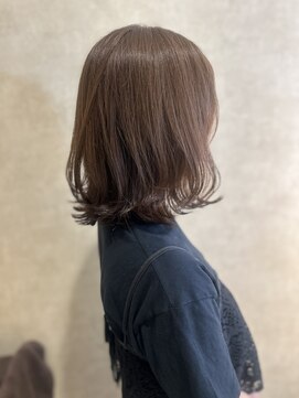 モエベル イズモ(MoeBell izumo) くすみアッシュベージュ × レイヤーボブ♪