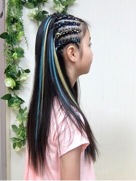エクステ専門店ミキ 横浜店(MIKI) キッズコーンロウ★パステルカラーエクステ+1/4コーンロウ♪