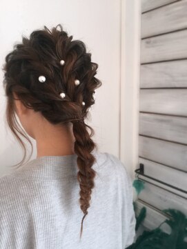 ヘアー 志希 編み崩し★ダウンスタイル