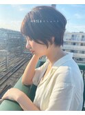横顔美人ショート