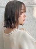 切りっぱなしボブ透明感カラー黒髪エアリーミディ小顔ベージュ