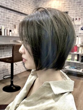 サロンドクロエ(Salon de Chloe) 《Chloe/倉敷》 大人××前下がりボブ 【色/マットグリーン】