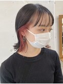 パールピンクのインナーハイライト×きりっぱなしボブ