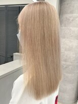 ホワイトミルクティー.韓国風ベージュ.ハイトーンベージュ(池袋)