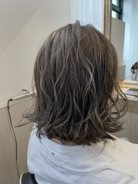 レンネ(Renee) ガーリーボブ×王道ミルクティーベージュ