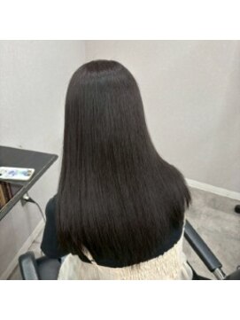 ロウ 町田(ROW) 働く大人女性の為のカット×カラー【ROW町田】