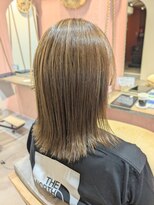 アットティー 金沢八景(at tee...)&nbsp;白髪ぼかしハイライト×きりっぱなしミディボブ