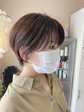 フィグバイアルテフィーチェ(fig by artefice) 似合わせカット/絶壁解消/丸みショート/アッシュベージュ