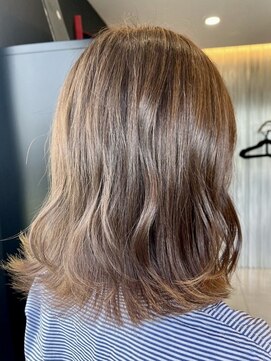 ワーズ インターナショナル(Words international) 裾カラーを活かしたスタイル　[muro]