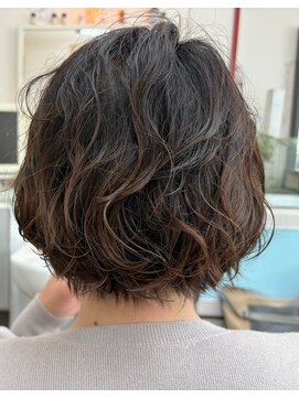 ヘアーマツシタ(Hair Matsushita) フェミニンショートパーマスタイル