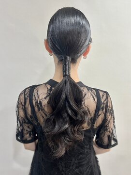 マーリー(marlee) タイトポニーテール