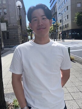 ルックグッドストア タカラヅカ(LOOK GOOD STORE TAKARAZUKA) メンズカットセンターパート韓国マッシュダークアッシュショート