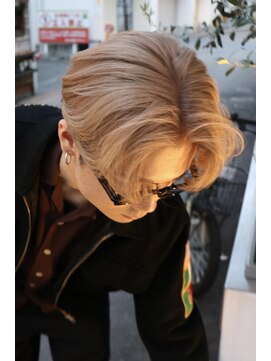 ヘアカロン 熊本本店(Hair CALON) メンズダブルカラーベージュセンターパート熊本下通