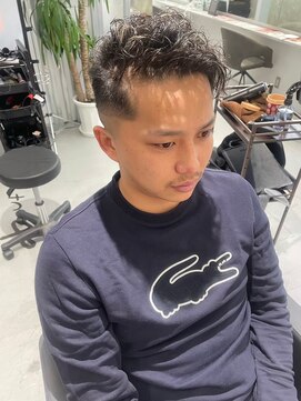 メンズサロン キング 枚方店(Men’s salon K!ng) 波巻きツイストスパイラルパーマ/フェザーパーマ/眉毛/メンズ