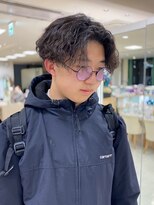 シャルムバイケンジ(Charm.by KENJE)&nbsp;波巻きシャドウパーマツイストスパイラル無造作銀座メンズパーマ