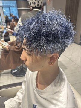 アース オーセンティック 新浦安店(EARTH Authentic) センターパート×ブルーカラー