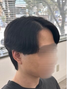 フイ 新宿3丁目(Hui) フェザーパーマ/グレーブルーカラー／刈り上げショートパンク