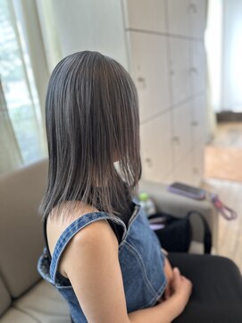 ラフィ(Laffy) シルバーグレージュカラー