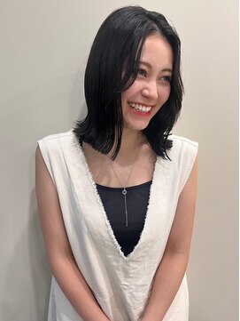 ユニバイリサ 天神大名店(uni by risa) 切りっぱなしボブ 外ハネボブ くびれヘア 顔周りカット 20代