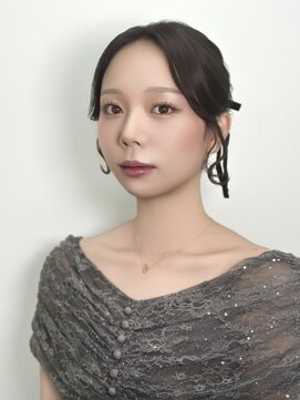 ステラ(Stella) 結婚式参列ヘア編。令和7年版シニオンヘア